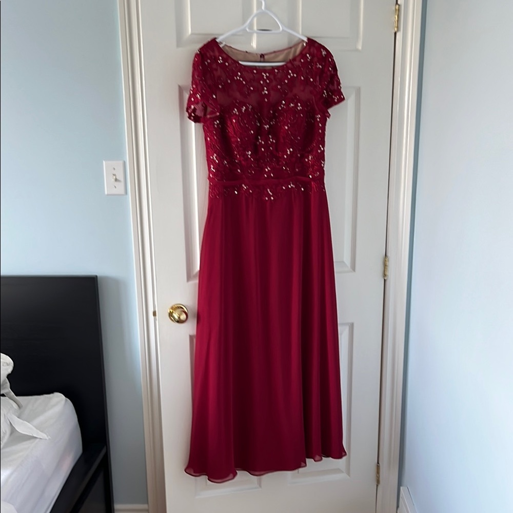 Elegant Red Evening Dress